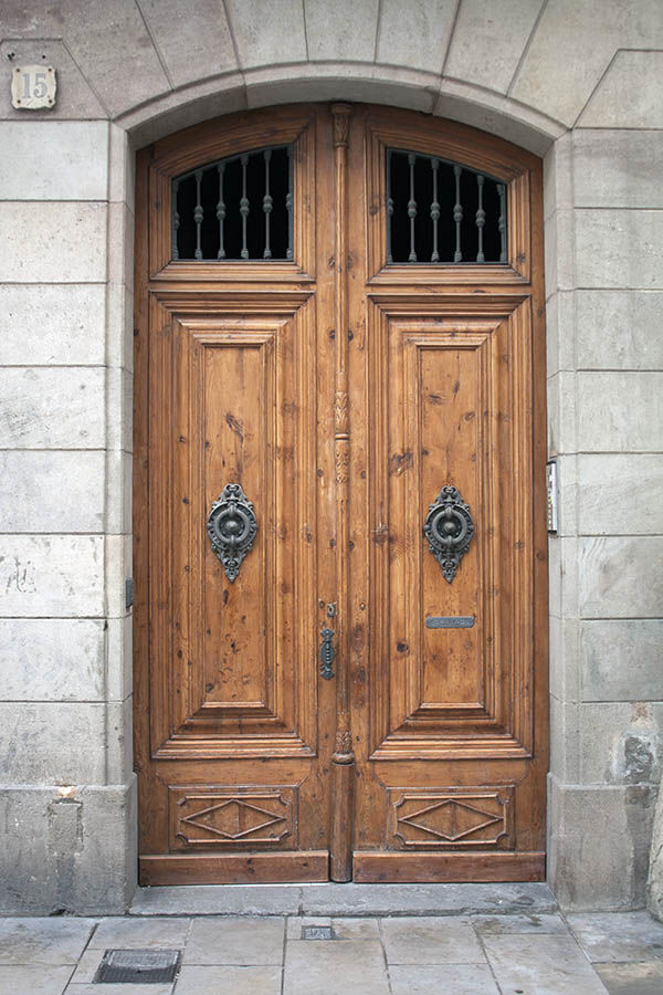 Photo 02336: Panelled, formed, lacquered double door