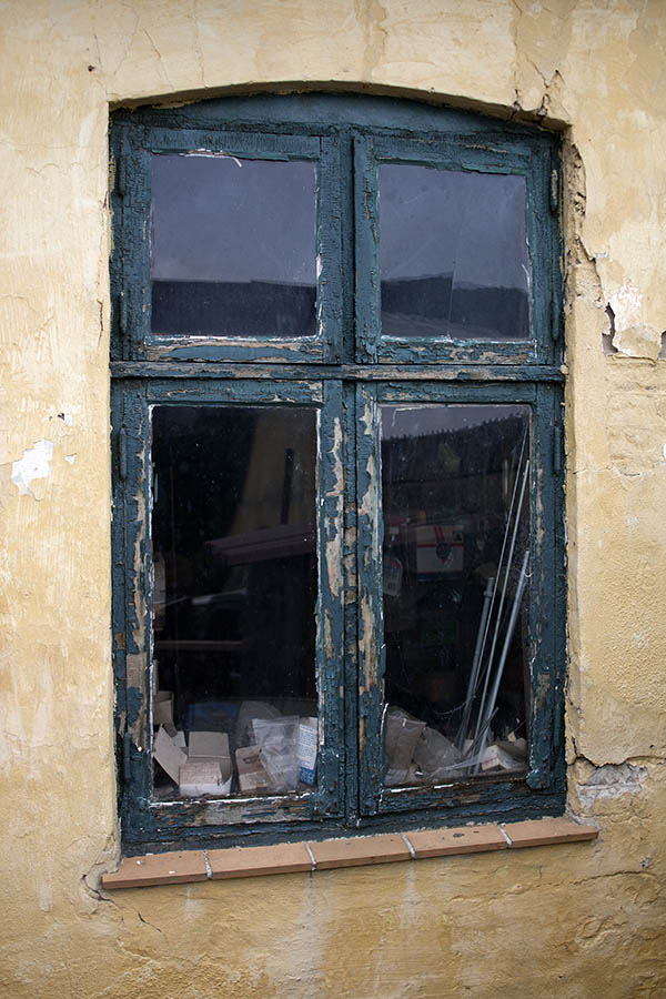 Photo 07102: Decayed, green Dannebrog window