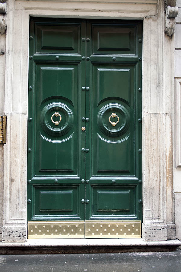Photo 08043: Panelled, green double door with pilaster