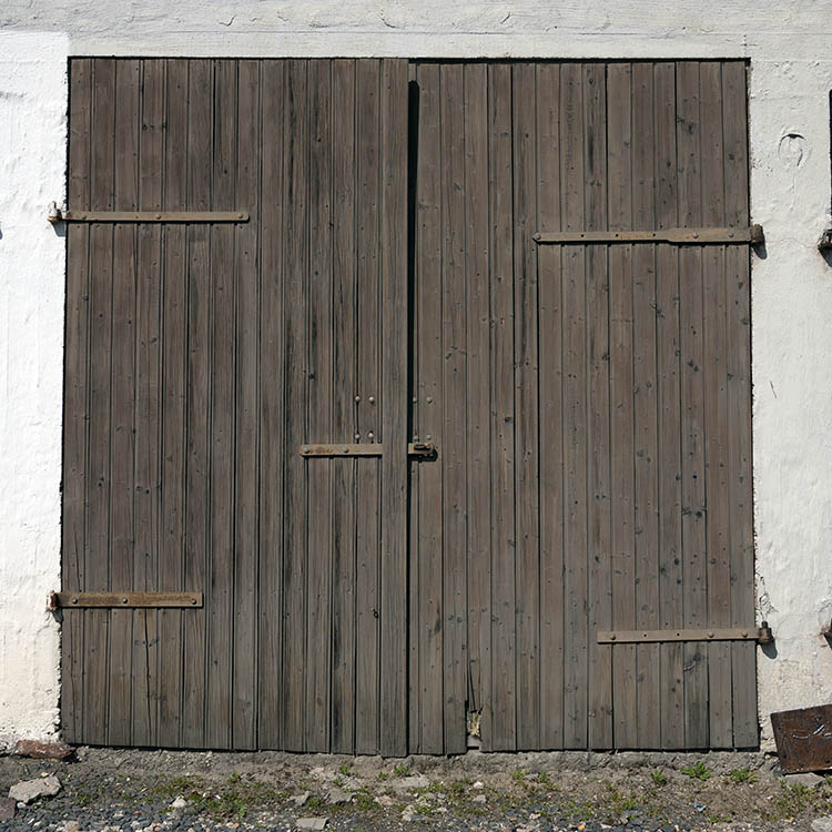 Photo 08216: Unpainted, grey gate made of planks