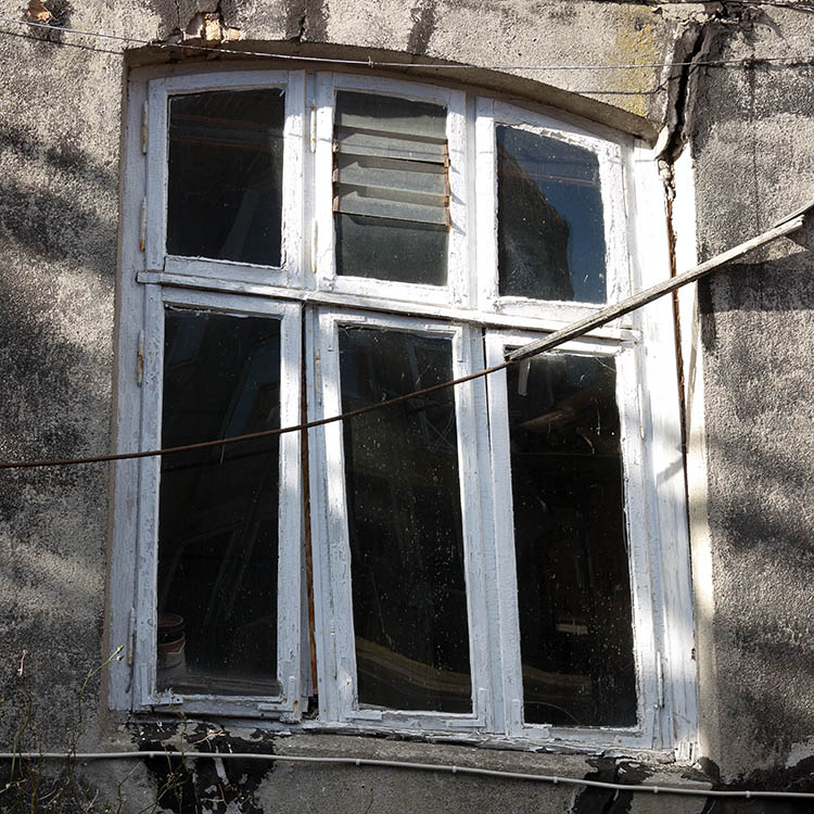 Photo 09524: Decayed, formed, white window in Dannebrog style with six frames
