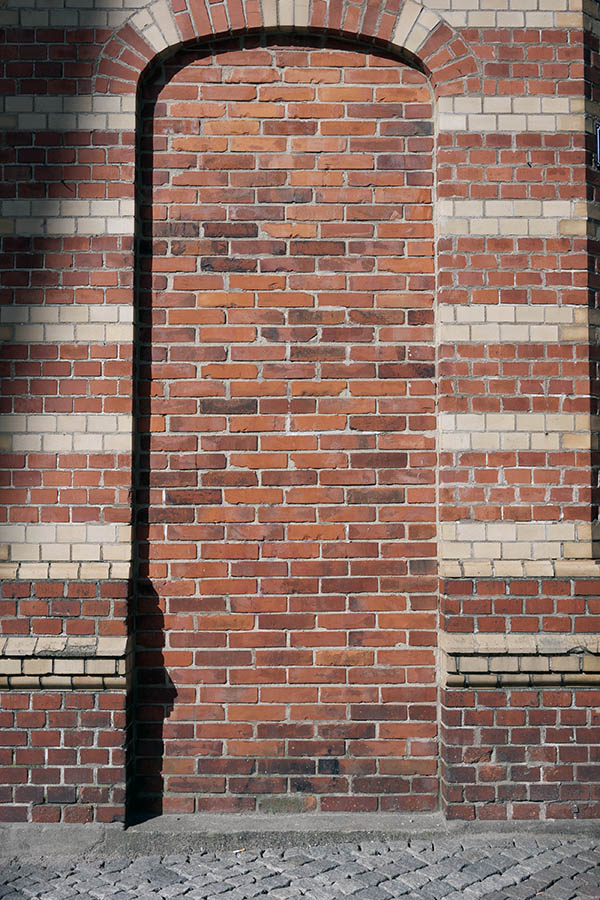 Photo 10167: No door. A red brick embrasure.