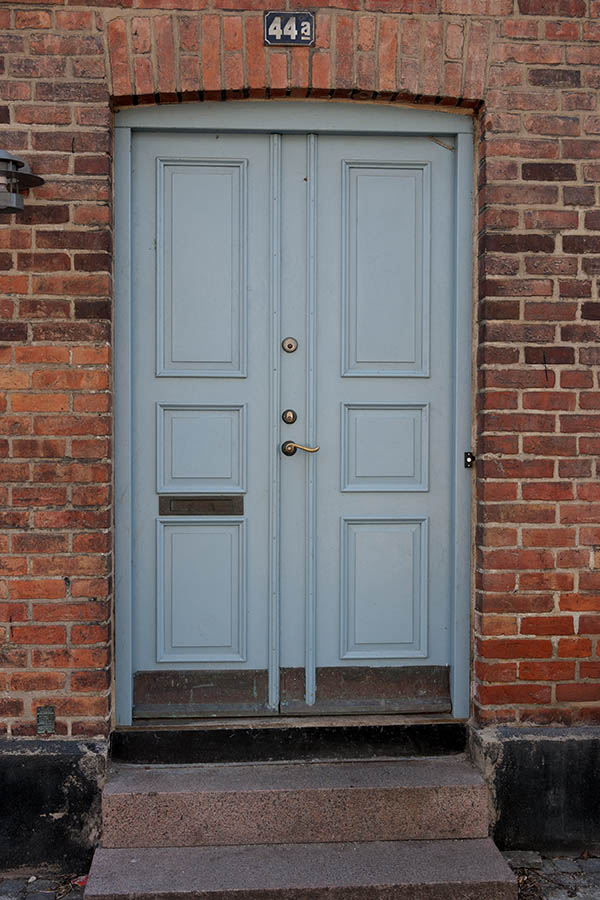 Photo 10224: Panelled, grey double door