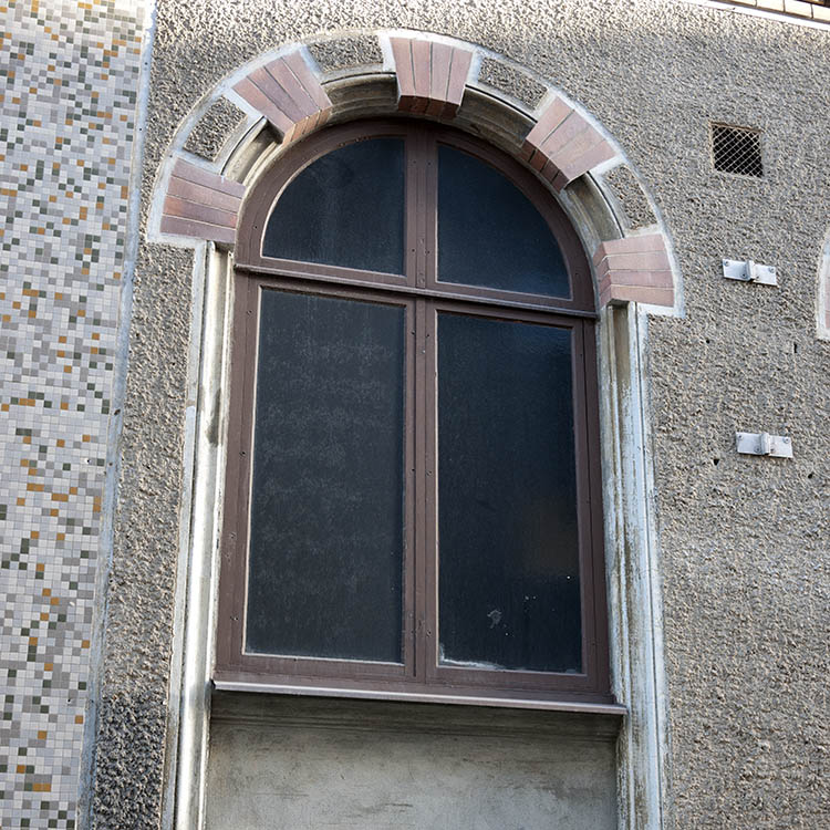 Photo 10429: Formed, brown window with four frames