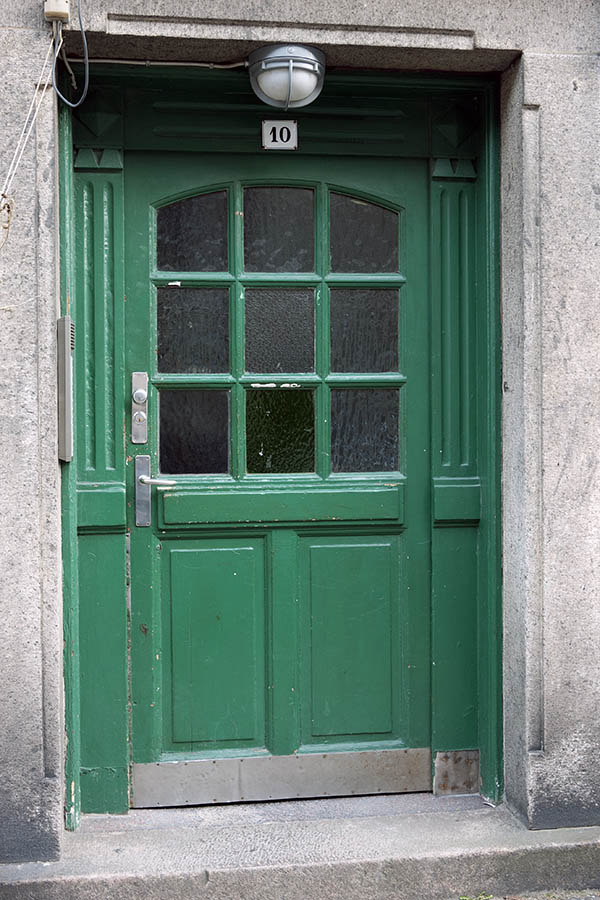 Photo 10544: Panelled, green door with door lights