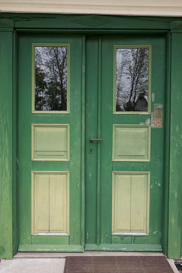 Photo 11124: Panelled, green and light yellow double door with door lights