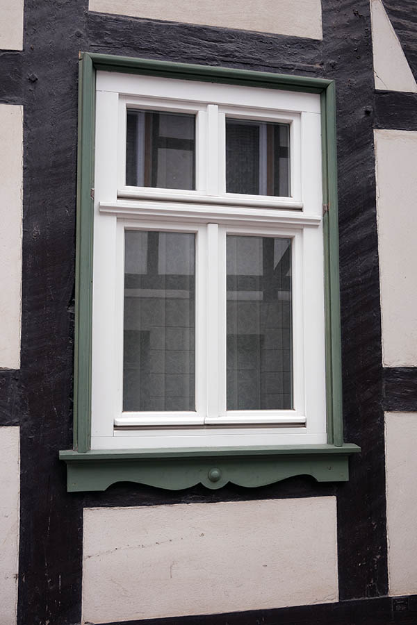 Photo 12390: White and green window with four frames