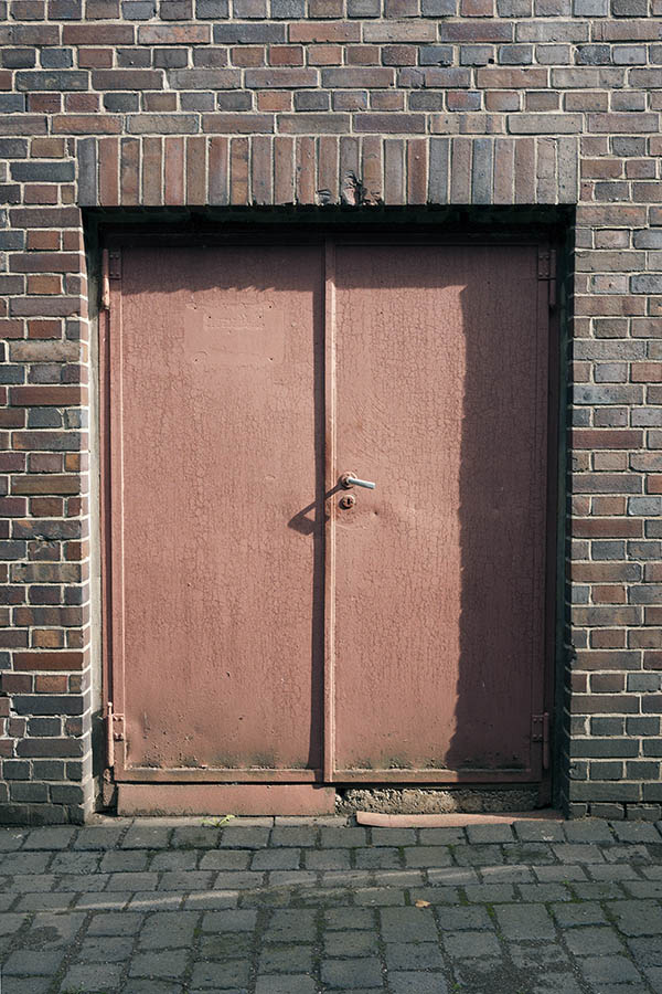 Photo 12559: Pink, double plate door