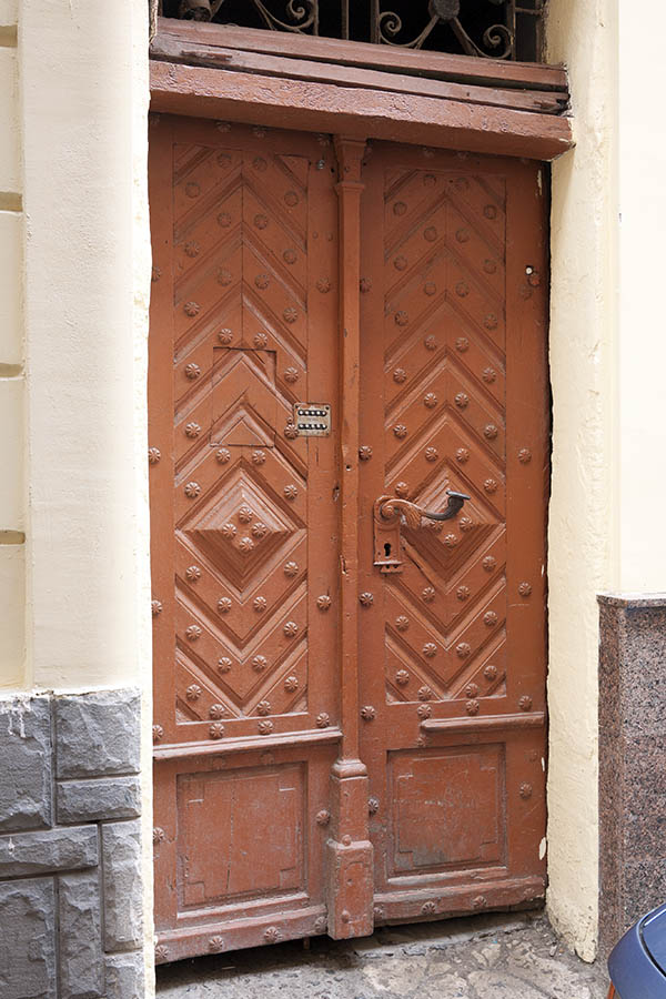 Photo 13847: Panelled, light brown double door