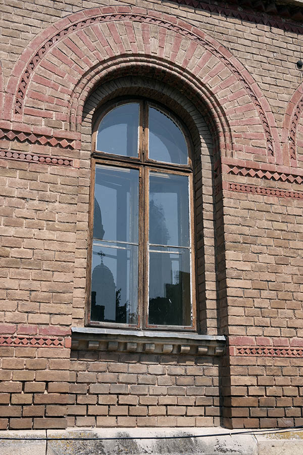 Photo 13965: Formed, brown window with four frames and six panes
