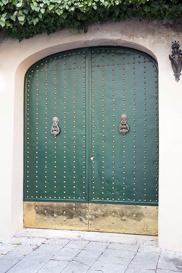 Photo 14780: Panelled, formed, green gate
