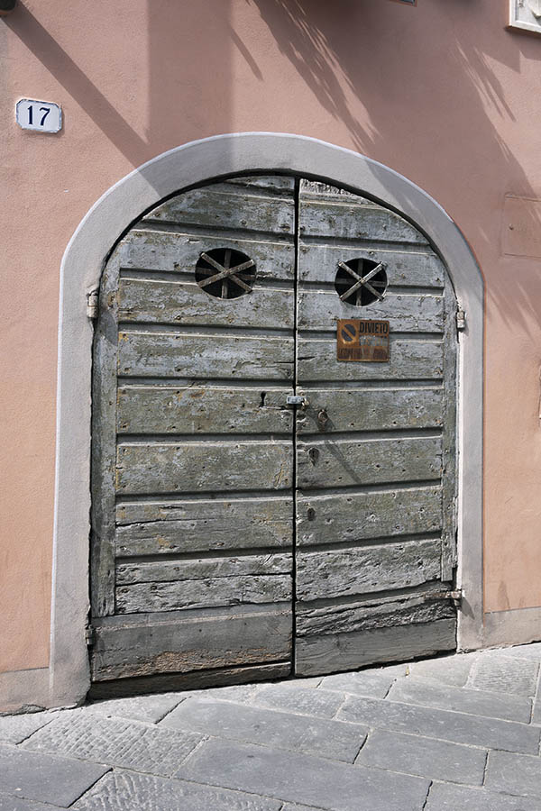 Photo 15145: Decayed, formed, light blue, unpainted gate with oval door lights