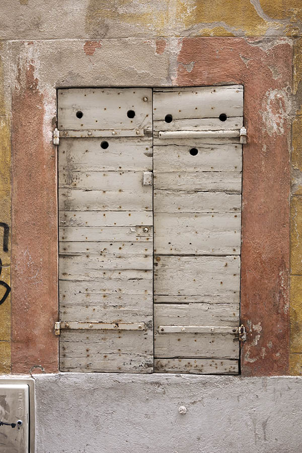 Photo 15376: Worn, white shutters