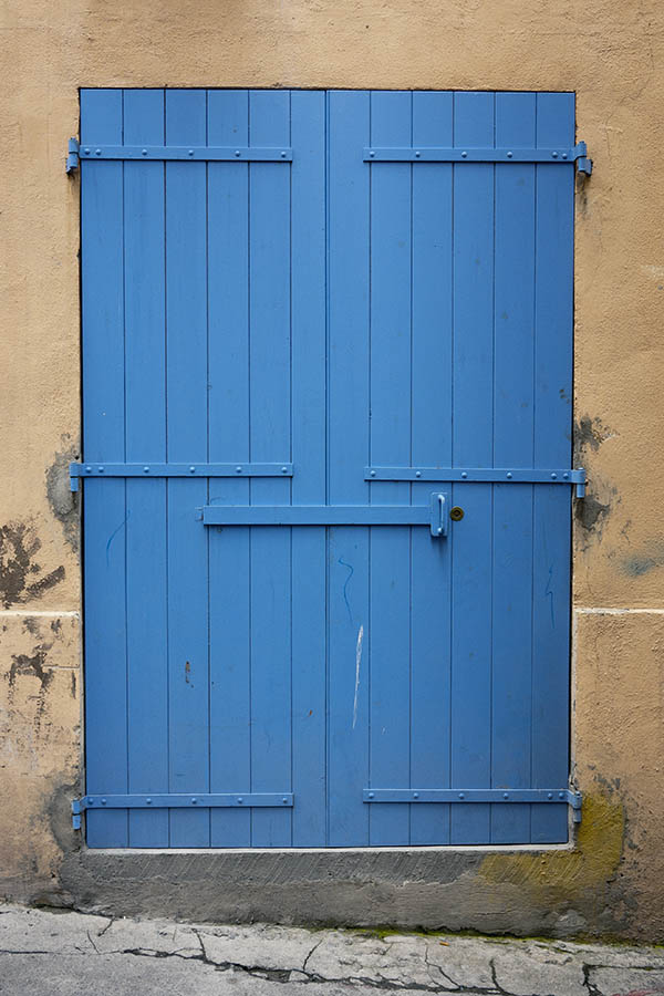 Photo 15388: Light blue shutters
