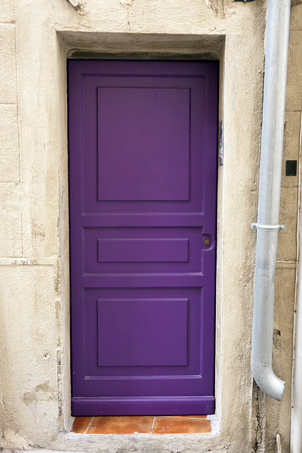 Photo 15390: Panelled, purple door