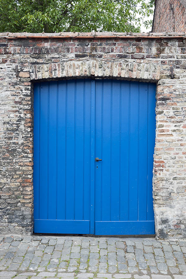 Photo 15882: Blue gate made of planks