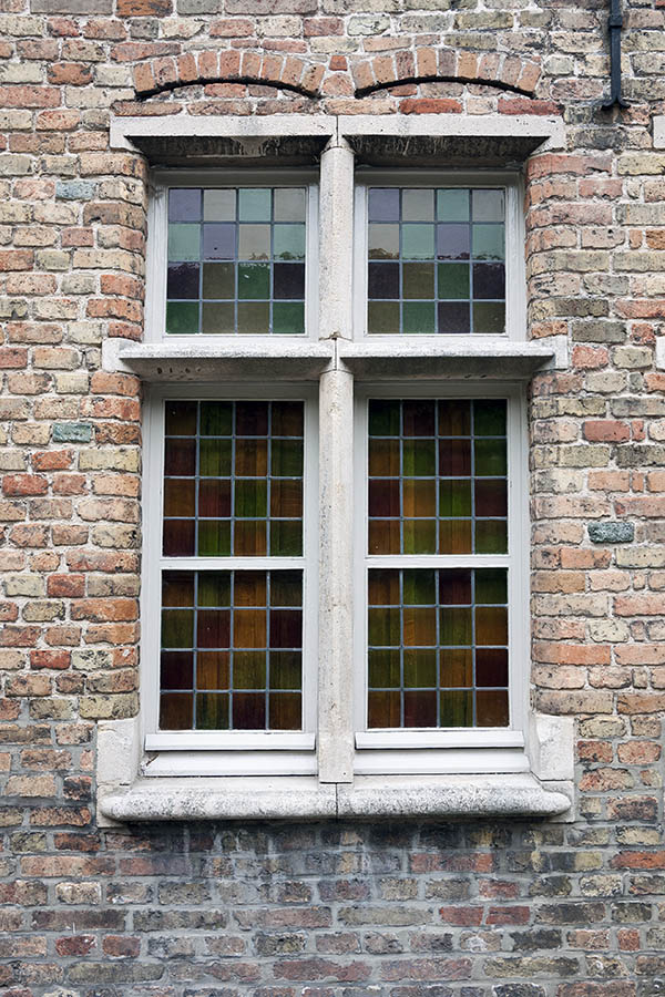Photo 15972: White window with four frames and 96 panes