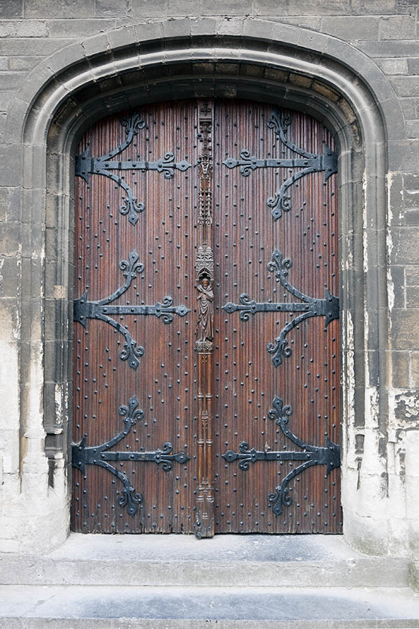 Photo 16100: Formed, carved, brown double door made of planks