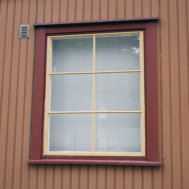 Photo 17200: Yellow window with six panes