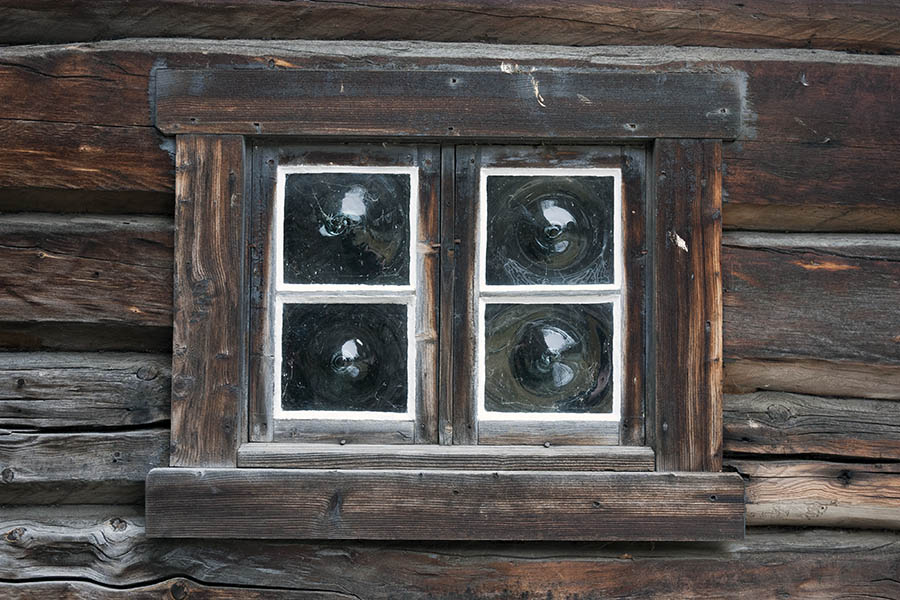 Photo 17268: Oiled window with four bottleglass panes