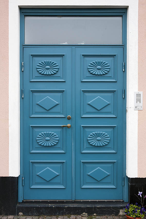 Photo 18440: New, panelled, blue Simrishamn double door with top window