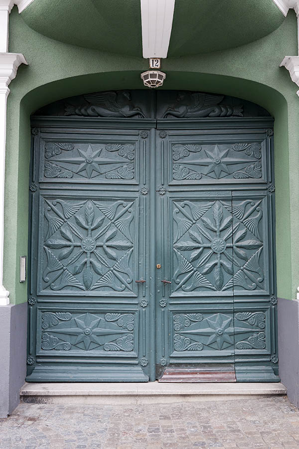 Photo 18590: Large, formed, carved, teal gate