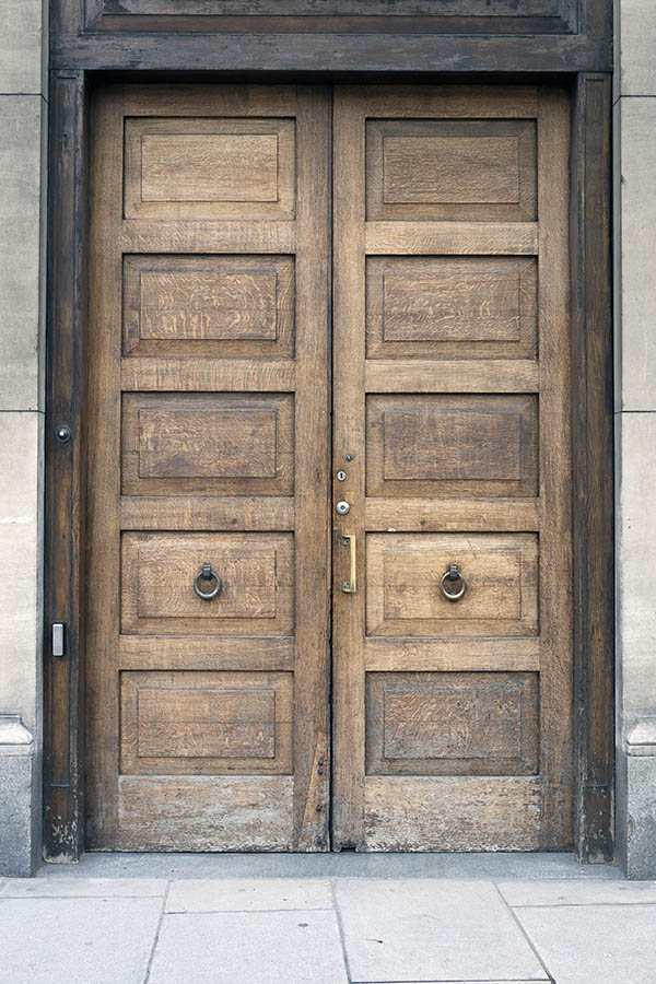 Photo 18940: Worn, panelled, oiled double door