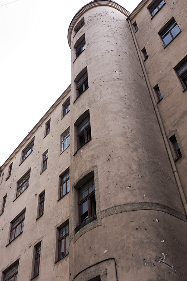 Photo 19136: Facade of large building with brown T-post windows