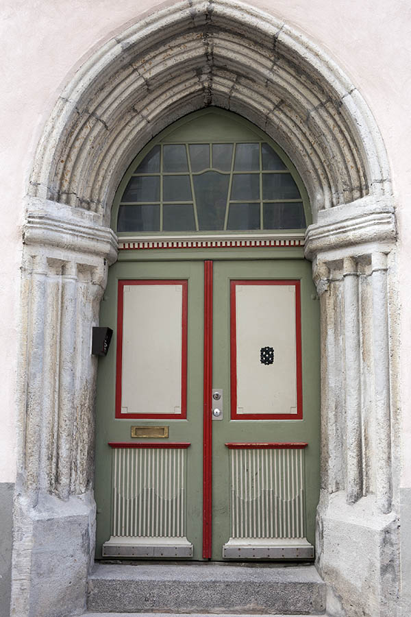 Photo 20160: Panelled, carved, light green, red and light yellow double door with fan light