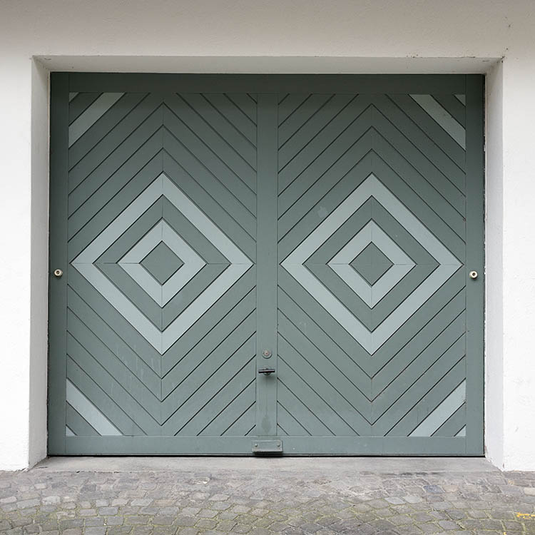 Photo 23880: Green garage door with diamond-shaped pattern
