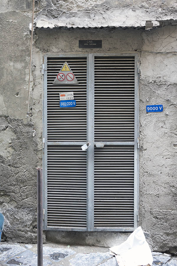 Photo 23895: Grey metal double transformer door