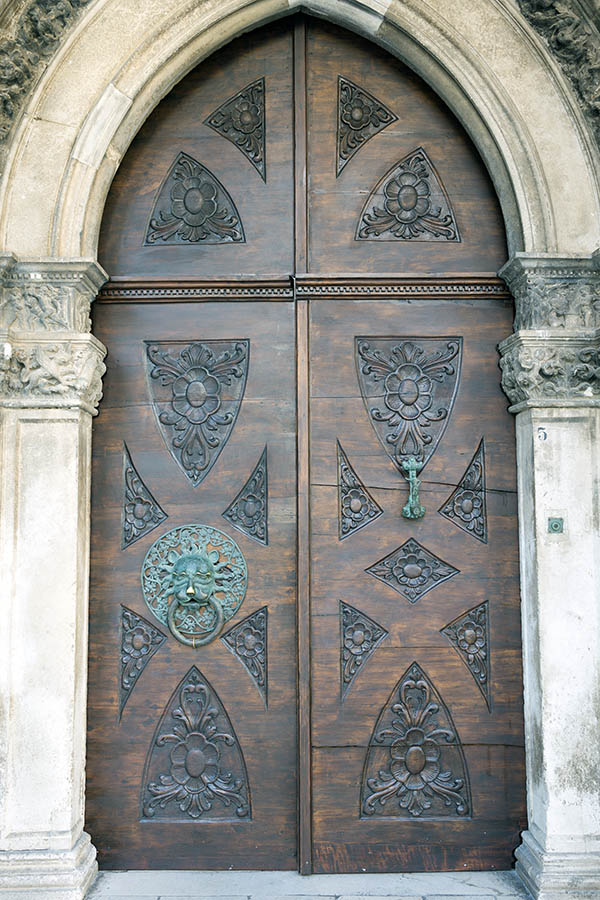 Photo 26276: Panelled, carved, formed, oiled gate