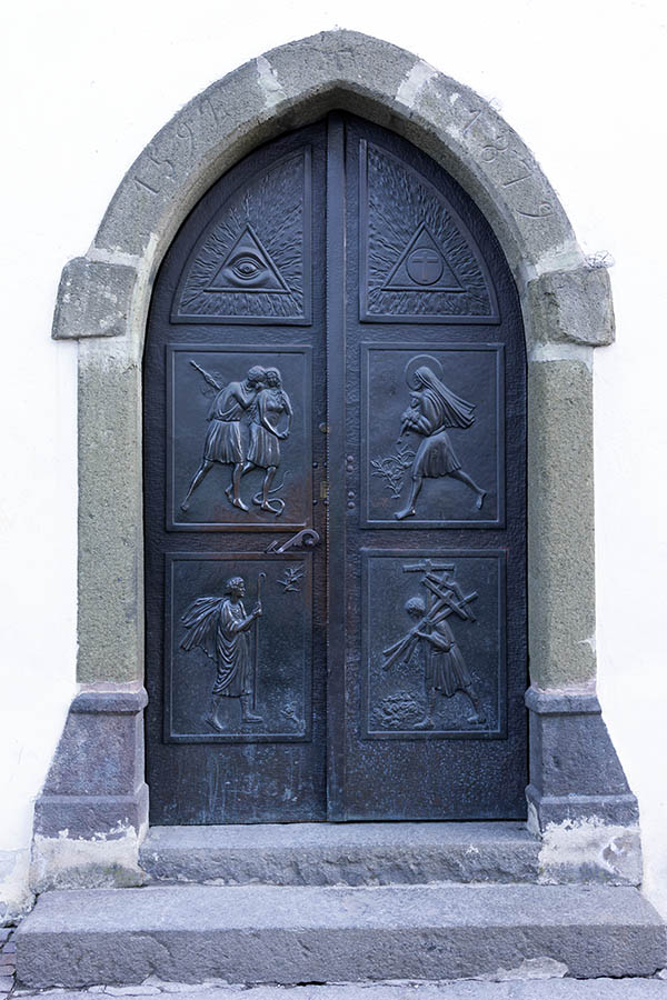Photo 26434: Black iron double door