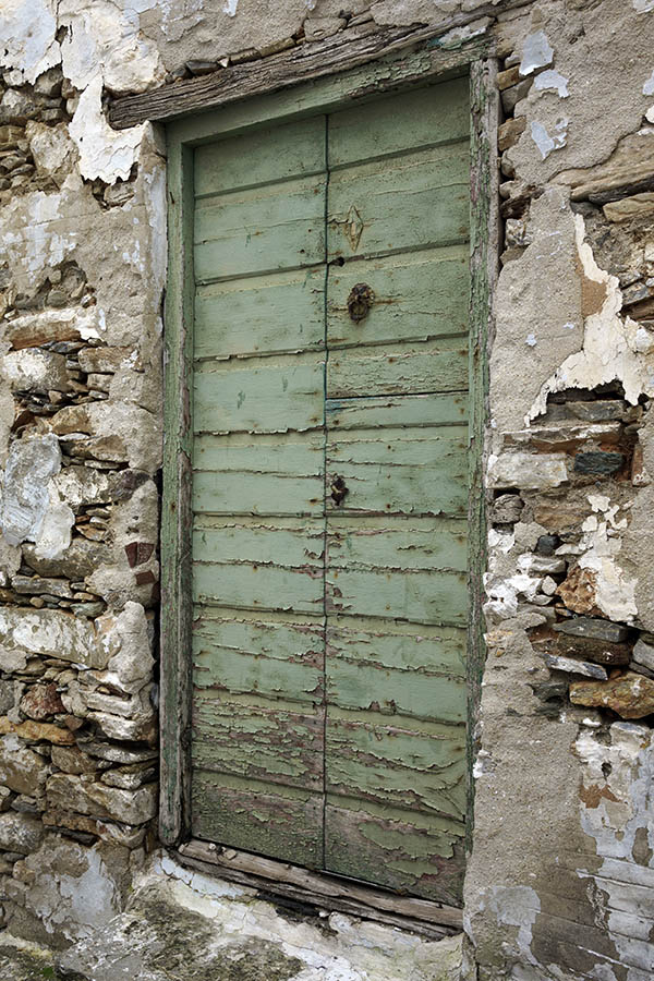 Photo 26667: Decayed, green double door of planks