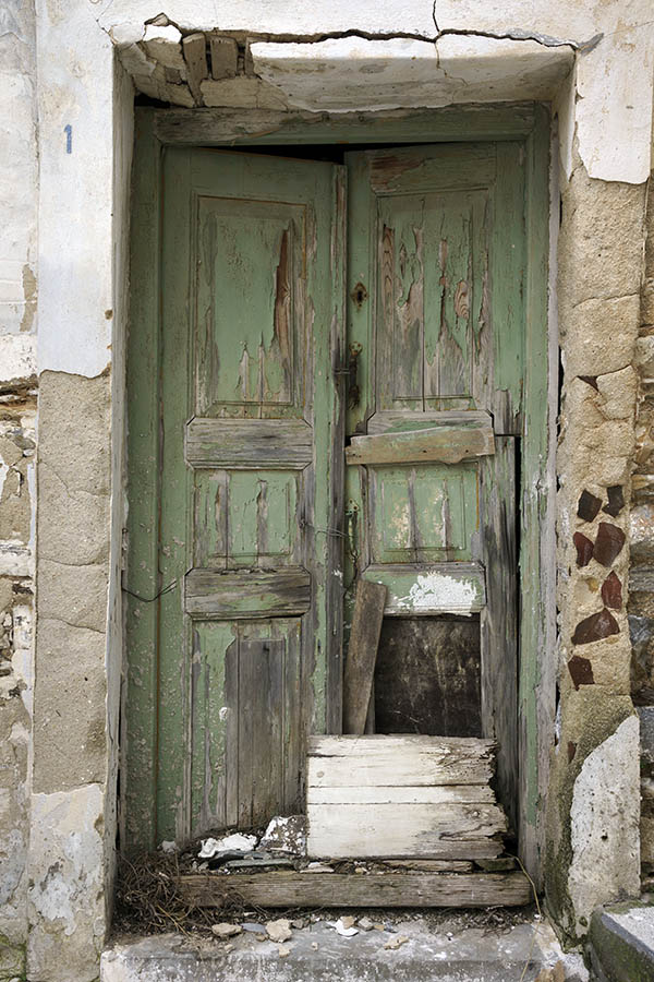 Photo 26699: Decayed, green, panelled double door