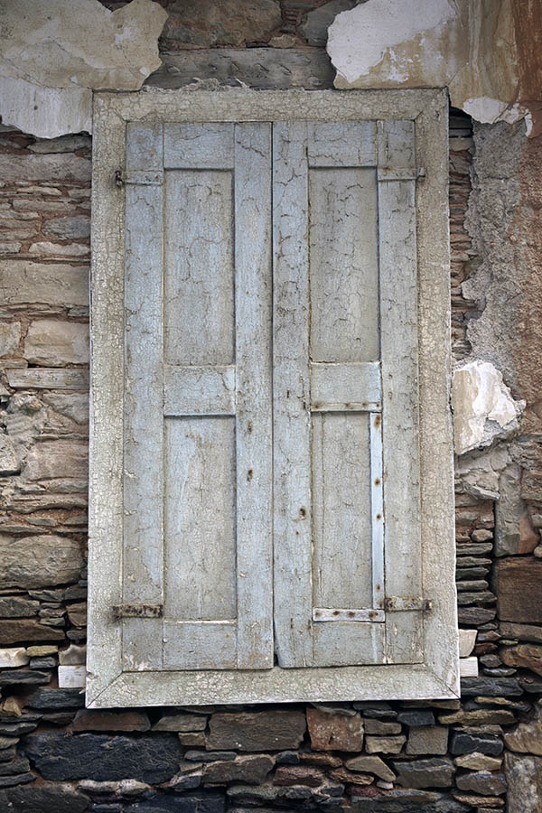 Photo 26755: Light blue, panelled, double shutters