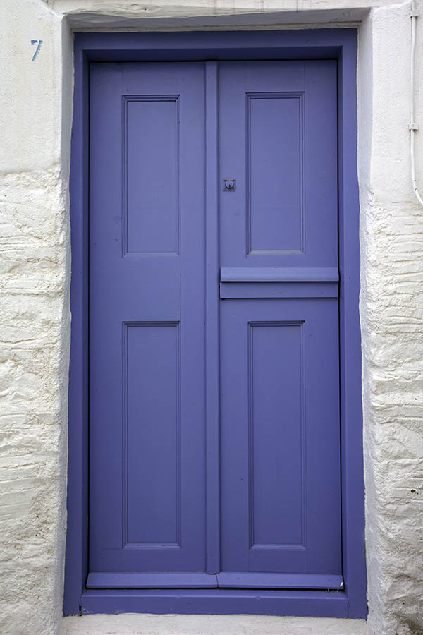 Photo 26775: Violet, panelled double door with one half-door