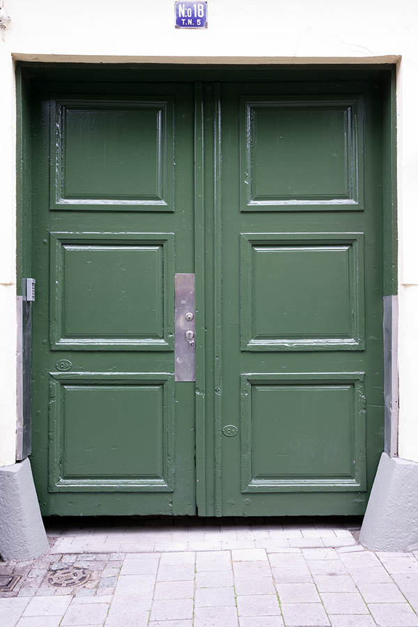 Photo 27037: Green, panelled gate