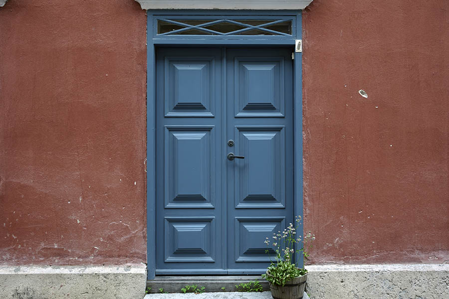 Photo 27154: Blue, panelled double door with top light