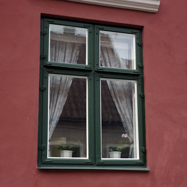Photo 27174: Green window with four frames