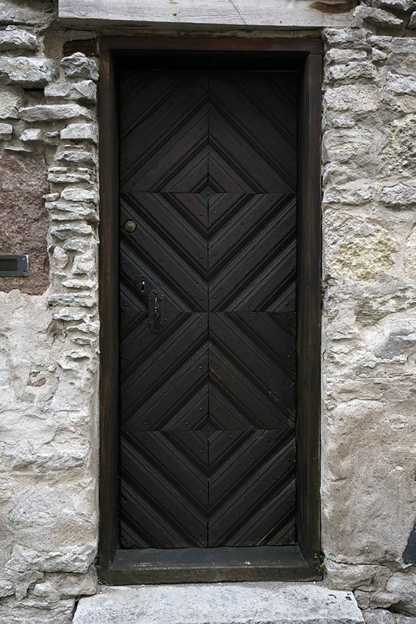 Photo 27217: Black door made of boards in diamond shape