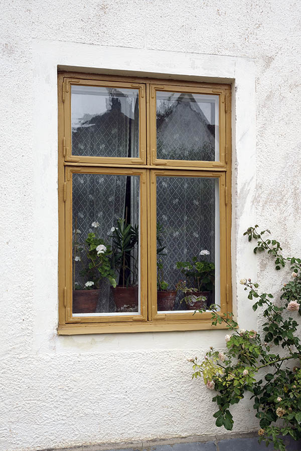 Photo 27232: Yellow window with four frames