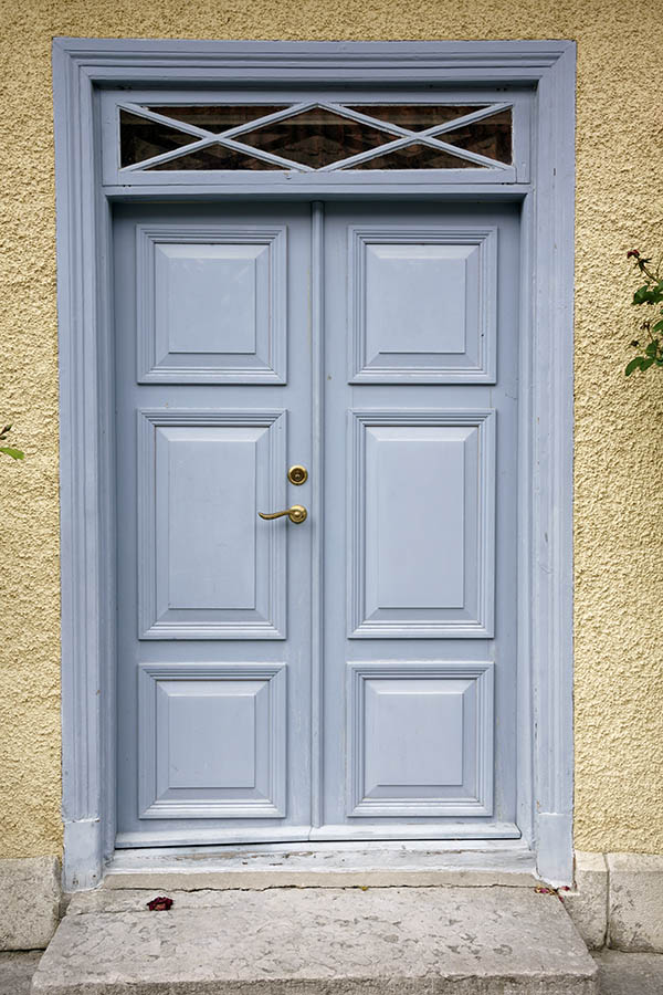 Photo 27303: Light blue, panelled, double door with top window