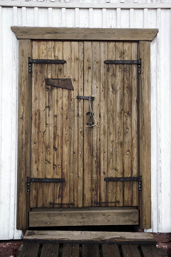Photo 27347: Oiled double door of boards