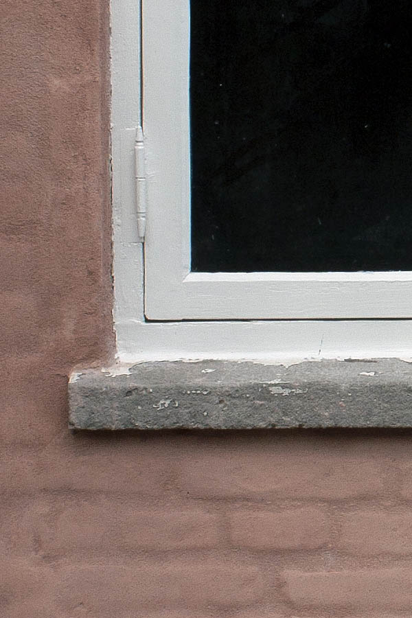 Photo 00424: White window in Dannebrog style with four frames
