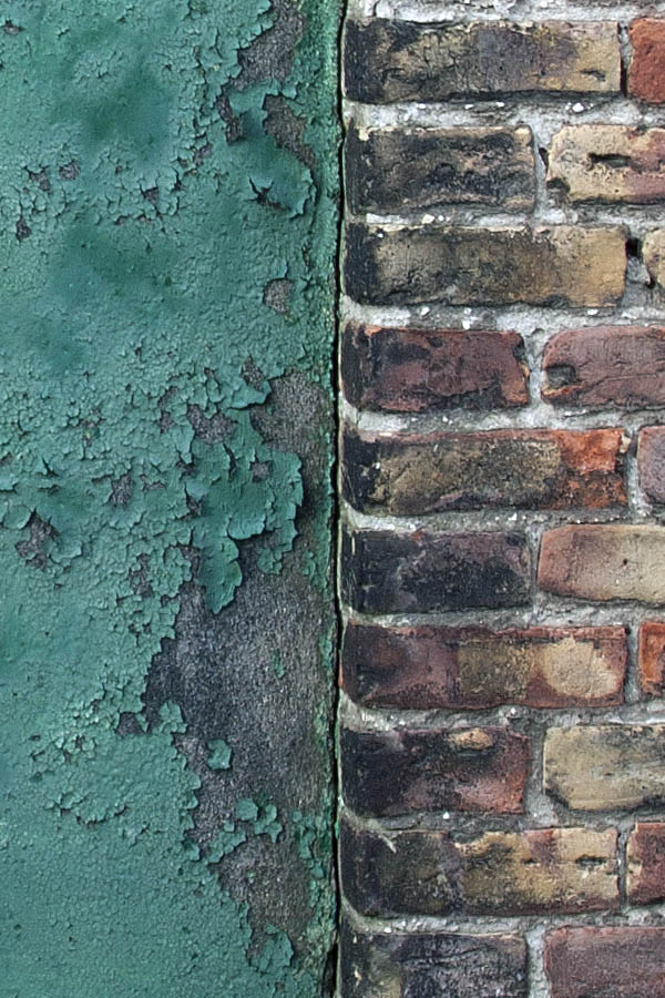 Photo 01999: No window. A green window embrasure.