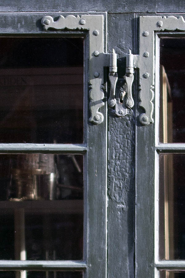 Photo 07622: Grey window with four frames and 20 panes