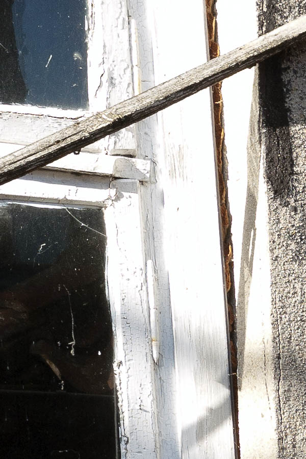 Photo 09524: Decayed, formed, white window in Dannebrog style with six frames