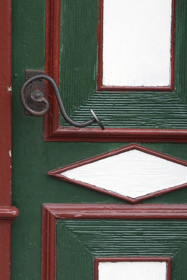 Photo 09775: Formed, panelled, green, red and white double door