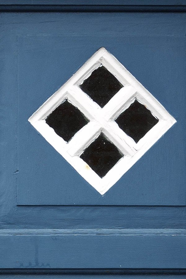 Photo 09940: Panelled, blue and white double door with diamond-shaped door lights